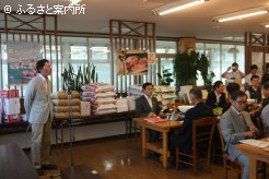 主催者を代表して挨拶する平取町軽種馬生産振興会の北嶋佳和会長