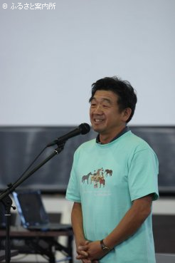 主催者を代表して挨拶する藤沢澄雄委員長