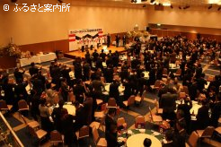 220人がホッコータルマエの快挙を祝った