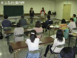 門別競馬場の厚生施設会議室で行われた講義