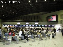 ウインズ静内、館内の様子