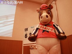 ホクト君も登場し、記念撮影会実施(浦河4Hクラブ運営)