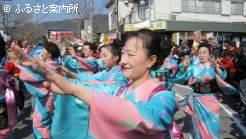 踊り連の踊り子