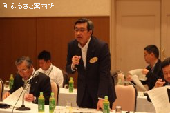 会議に出席した沓澤敏日高振興局長