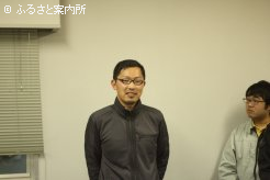 挨拶する浦河軽種馬生産振興会青年部の鎌田正信部長