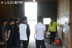 研修内容を説明する小森智志教官