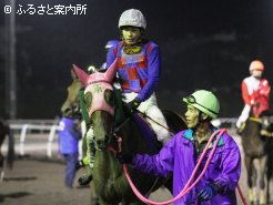 鞍上・松井騎手は移籍後重賞2勝目