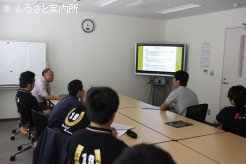 田中弘祐日本軽種馬協会静内種馬場調査役の講義も受講した