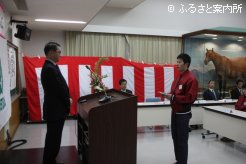 「日々の研修に精進します」と力強く研修生宣誓