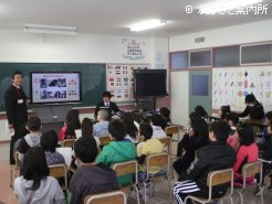 「馬文化　出前教室」の様子