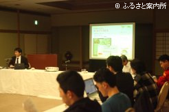 ｢SUKOYAKA｣の活用法を説明した日本軽種馬協会生産対策部の小林孝平調査役