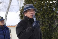 飛び入りで挨拶した吉田照哉社台ファーム代表