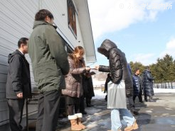 展示会終了後にはプレゼント抽選会が行われた