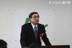 来賓として祝辞を述べた沓澤日高振興局長
