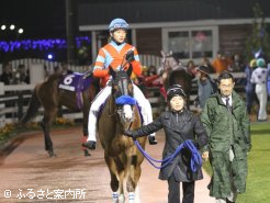 三浦皇成騎手の早期活躍の背景にも触れた