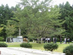 桜舞馬公園で行われた功労馬慰霊祭
