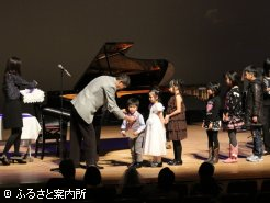 馬の絵コンテストの表彰式