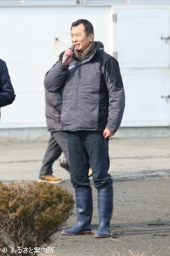 役員を代表して挨拶する谷川貴英氏