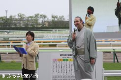 2m2cmという身長の高さに驚きの声も聞かれた