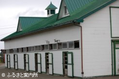 梅田牧場の厩舎
