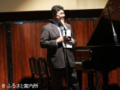 「馬のなくて ななくせ」を講演する山田康文氏