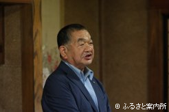 挨拶する門別軽種馬生産振興会の門別正会長
