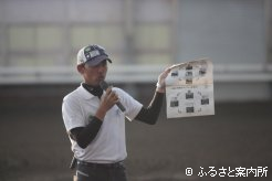 収縮と伸展のサイクルについて説明する講師の戸本一真氏