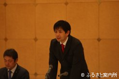 総会開催にあたりあいさつする辻陽会長