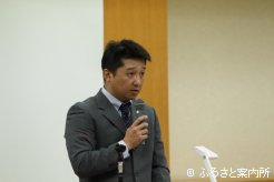 講演内容を説明する胆振獣医師会馬部会の加藤史樹会長