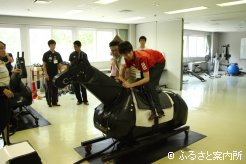 ホースシミュレーターで実技体験