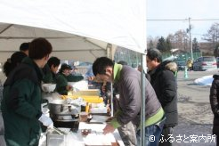 軽食が振る舞われた