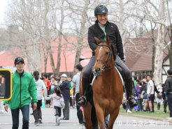 トレイルラン・スタートの先導役を務めた吉田勝己さん