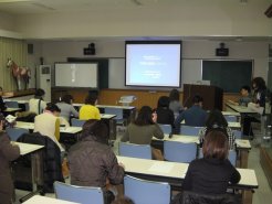 50名の女性軽種馬関係者が出席した研修会