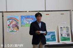 挨拶する平取町軽種馬生産振興会船越伸也会長