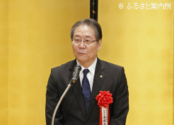 日本産馬の躍進に「軽種馬生産に携わるすべての方々に敬意を表したい」と挨拶したJRA吉田正義理事長