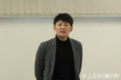 主催者を代表してあいさつする北海道日高装蹄師会会長の門別尚省氏