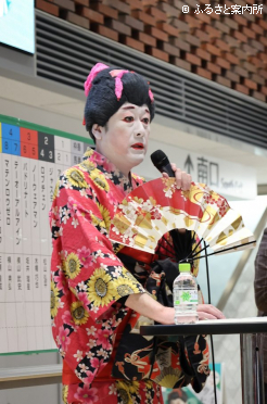 競馬歴は浅いものの、先輩芸人の見解を元に予想を披露した