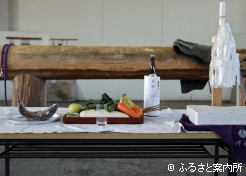 種付場に設置された祭壇