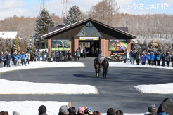 多くの来場者が詰めかけた