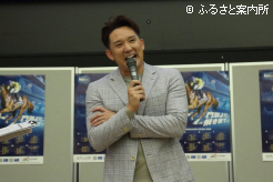 トークショーでは軽妙なトークで開場を沸かせた