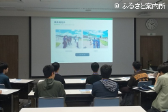北海道から九州まで全国から11人が参加した