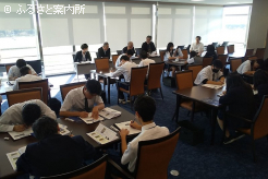 門別競馬場での出前授業