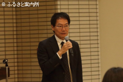 主催者を代表してあいさつする公益社団法人競走馬育成協会副会長理事の川崎和巳氏