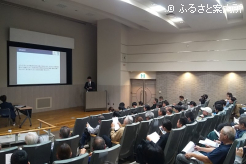 講習会には多くの獣医師が出席した